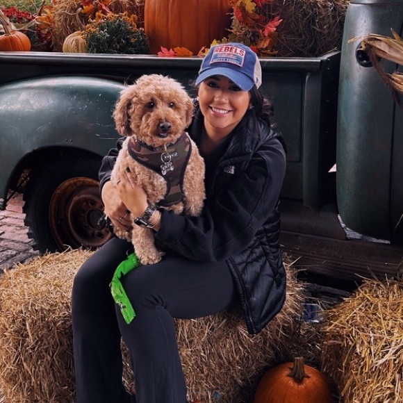 Meet your Posher, Ari - Picture 1 of 1